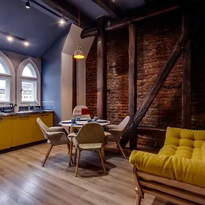 Апартаменты Leogrand On Kniazia Romana 6, Львов